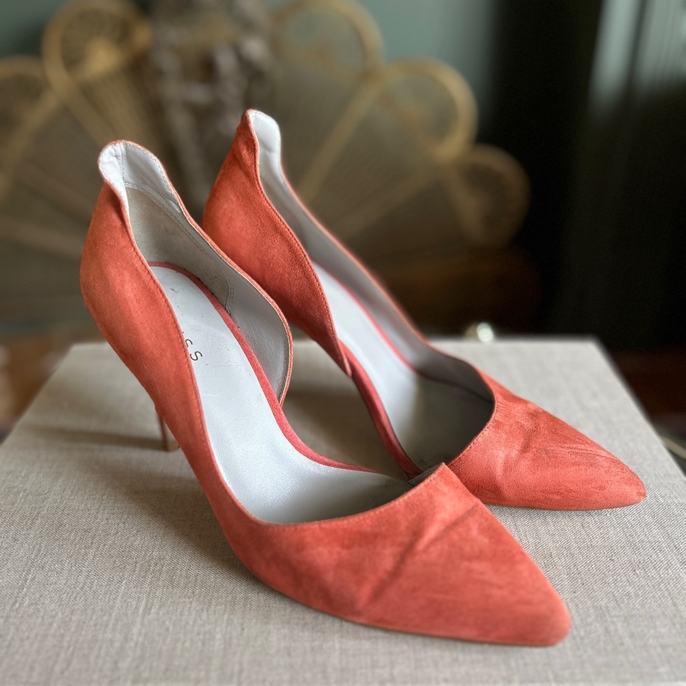 Women’s Reiss Heels Coral Pumps Size 9.5